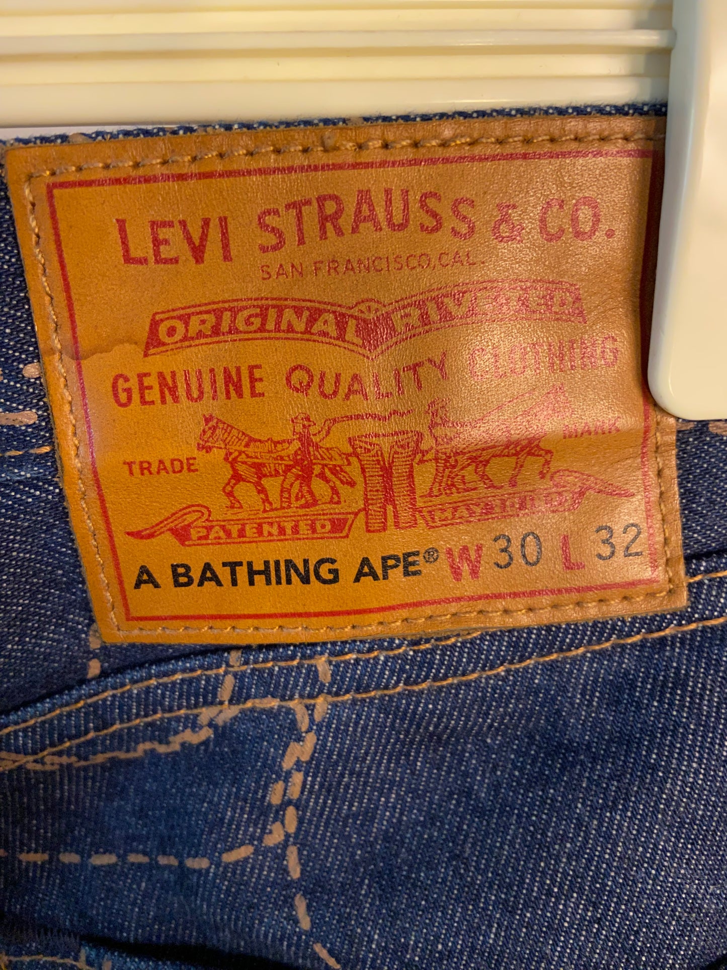 Z-BAPE X Levi’s 501 Jeans (30W)